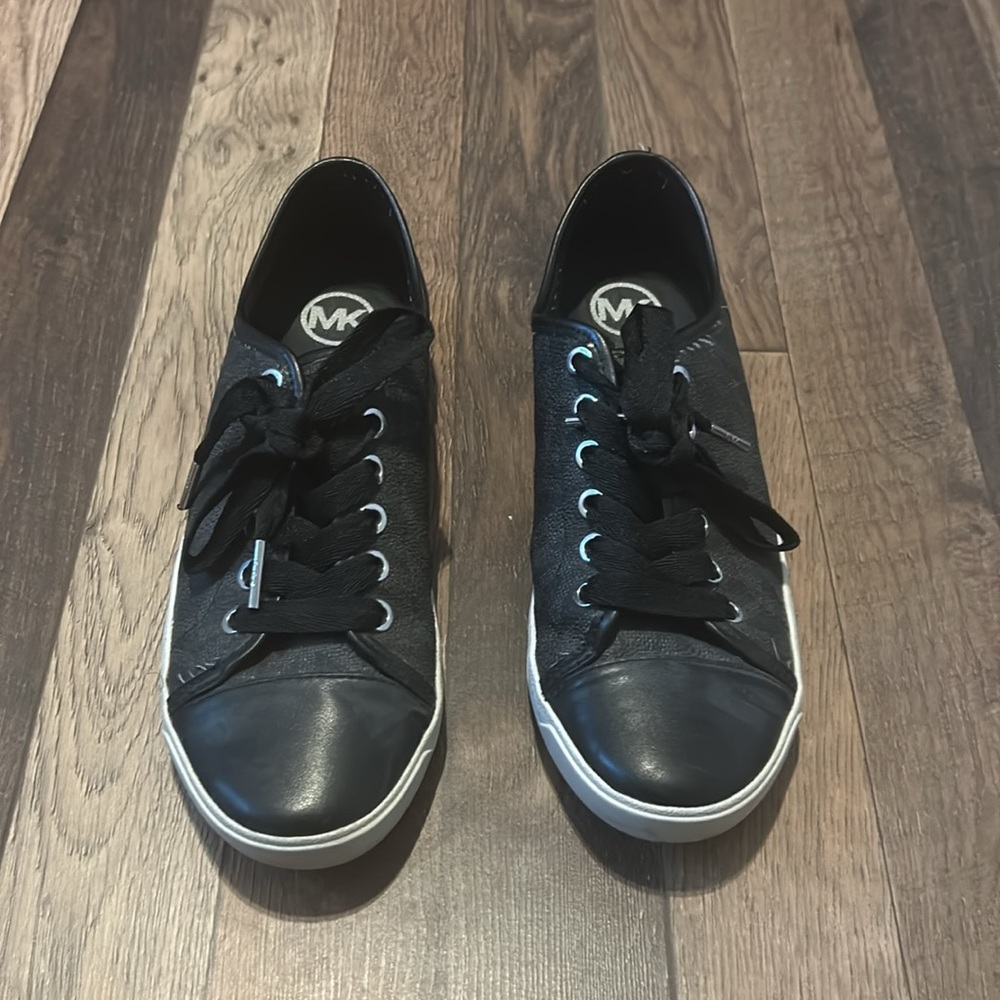 Michael Kors black sneakers 6.5 - Picture 5 of 5
